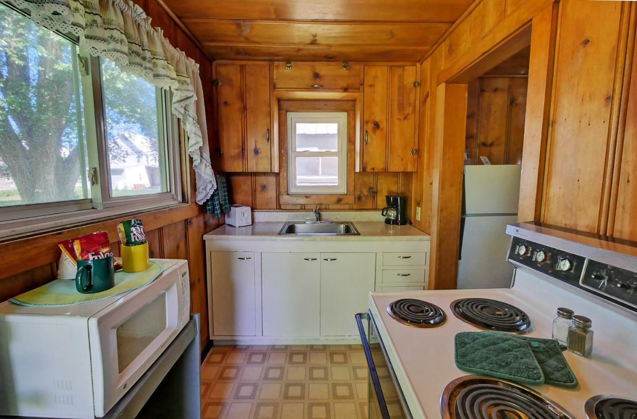 Idle A While Cabins Twisp Экстерьер фото